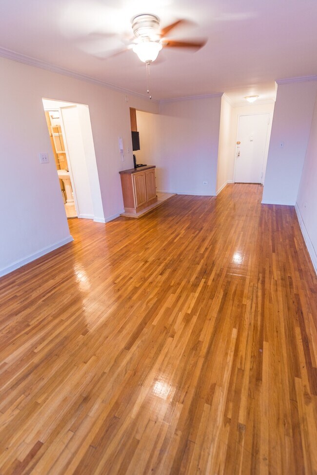 Foto del edificio - 720 E 31st St