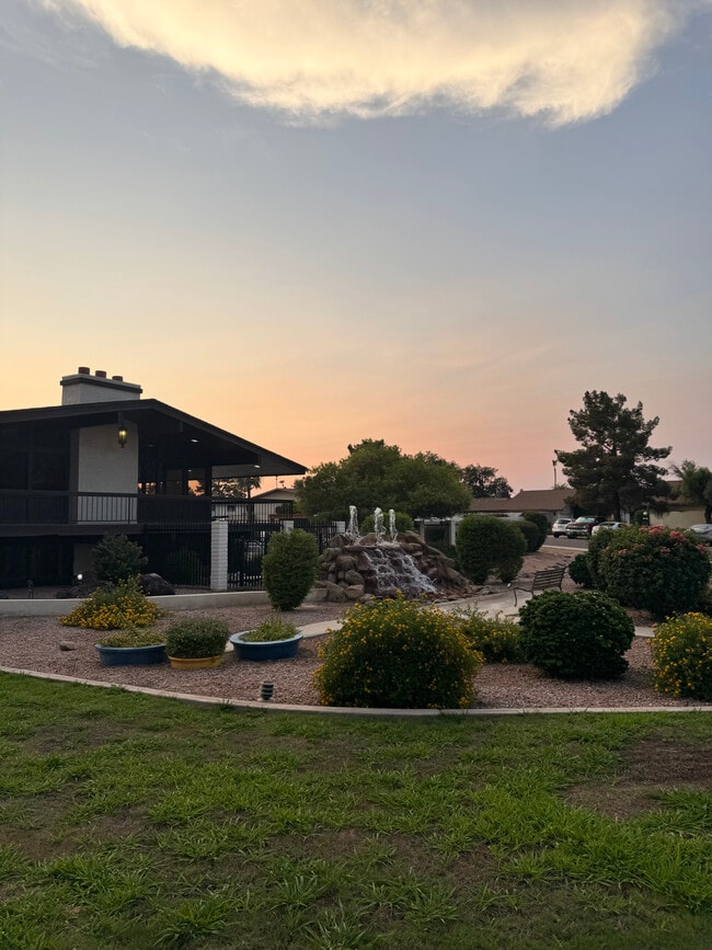Building Photo - 1550 N Stapley Dr