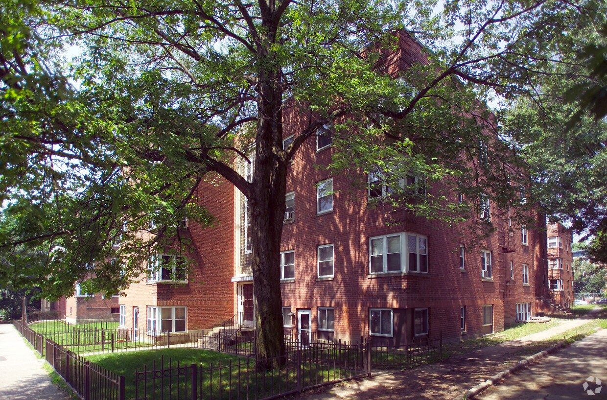 Foto del edificio - Maple Commons Apartments