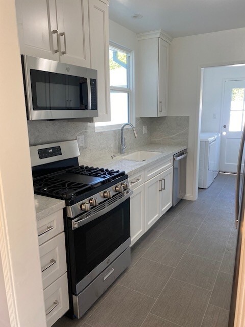 Remodeled Kitchen - 10757 Galvin St