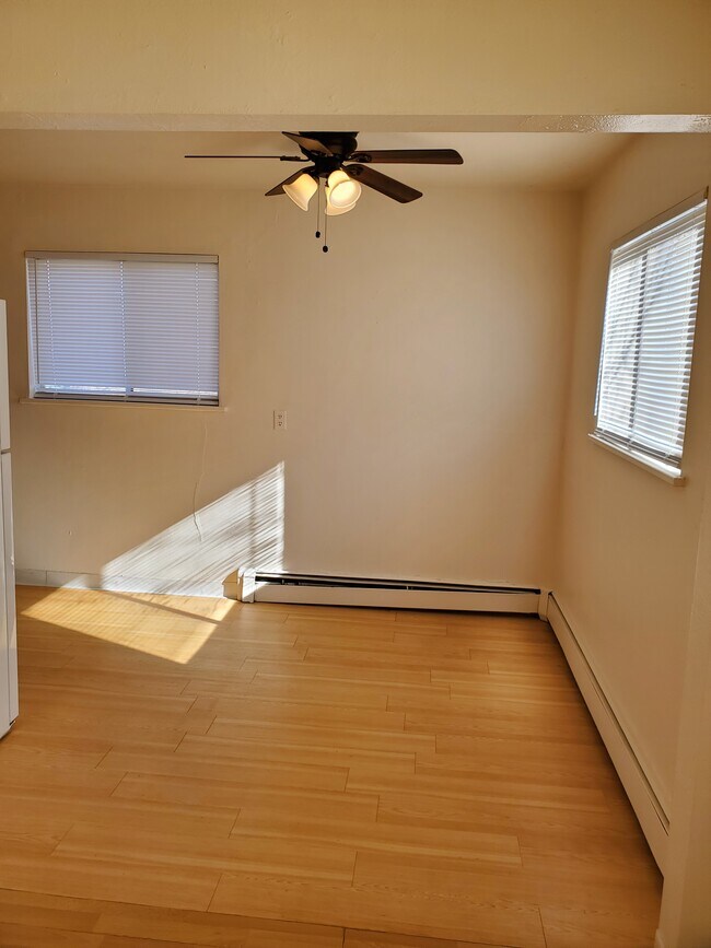 Building Photo - 9985 W 59th Pl