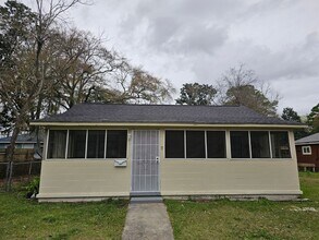 Building Photo - 2318 Alabama Ave