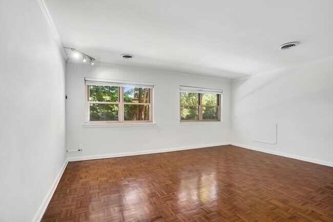 Building Photo - 361 Claremont Ave