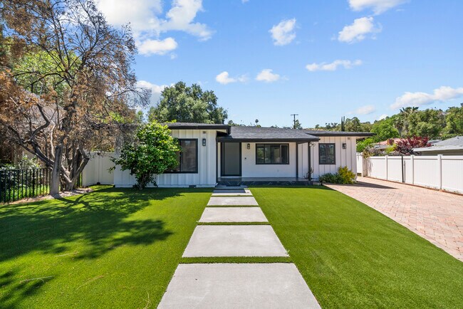 Building Photo - 4825 San Feliciano Dr