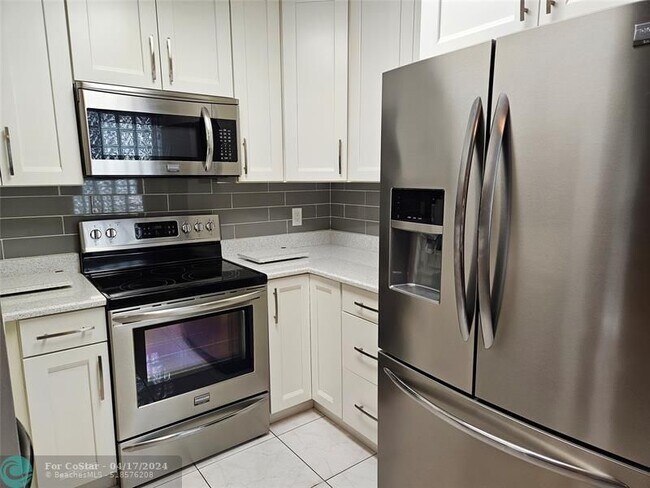 Foto del edificio - 5406 Venetia Ct