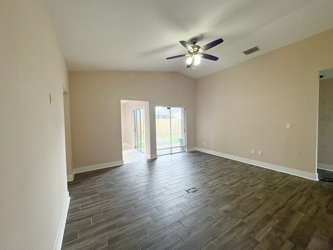 Foto del edificio - 11320 SW 157th Ct