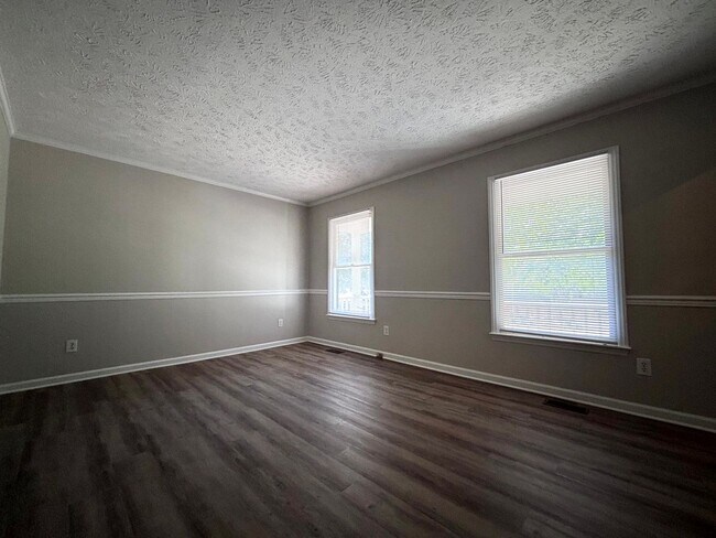 Building Photo - 2508 Lullwater ~ Birch Creek