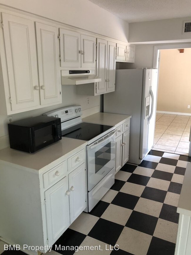 Foto del edificio - 3 br, 2.5 bath House - 3297 Little John Drive