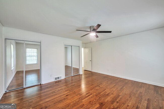 Building Photo - 1332 Willis Mill Rd SW