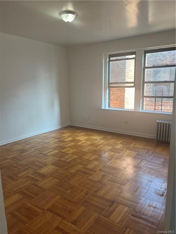 Foto del edificio - 3435 Olinville Ave