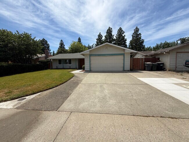 Building Photo - 8944 Canberra Dr