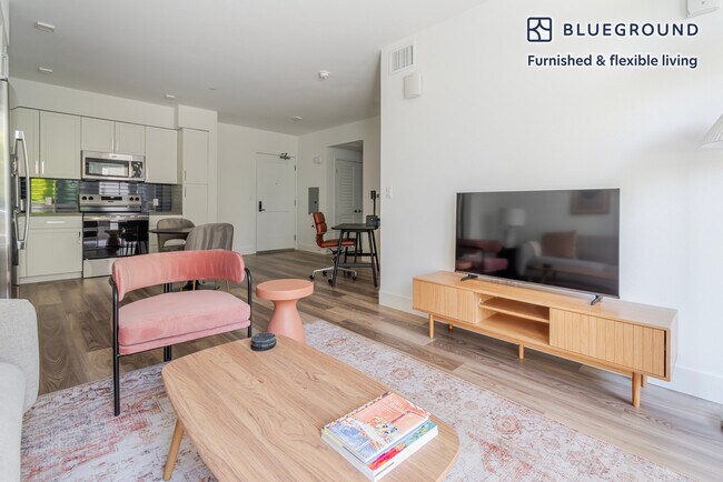 Foto del edificio - 85 Cleaveland Rd