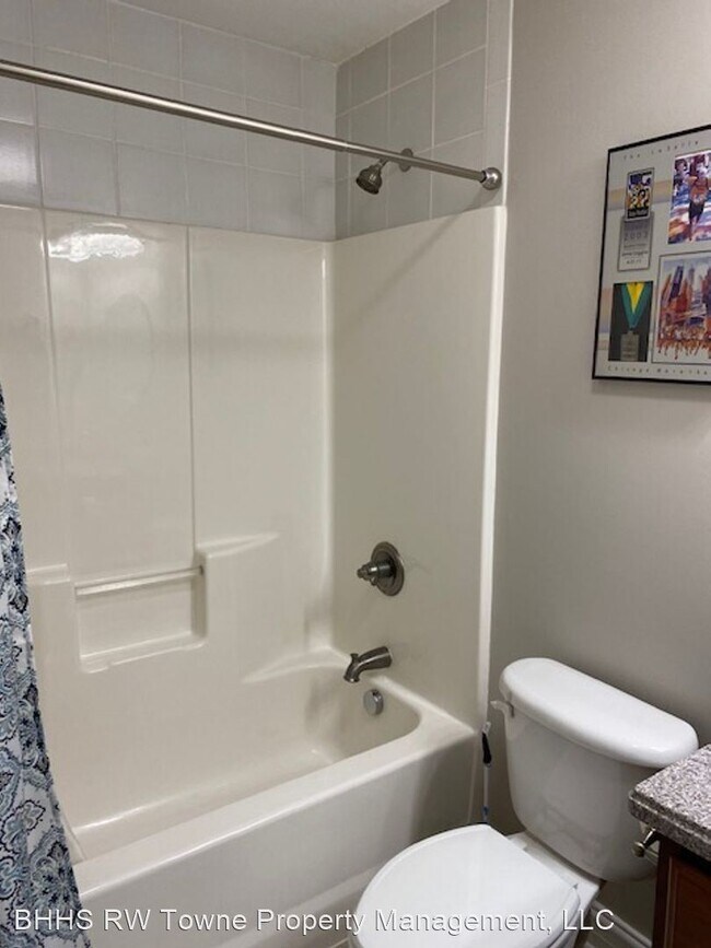 Foto del edificio - 5 br, 5.5 bath House - 190 Pine Hollow Road