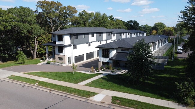 Foto del edificio - 3265 Fairfax St