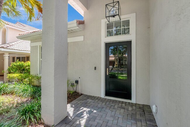 Building Photo - 1050 Delray Lakes Dr