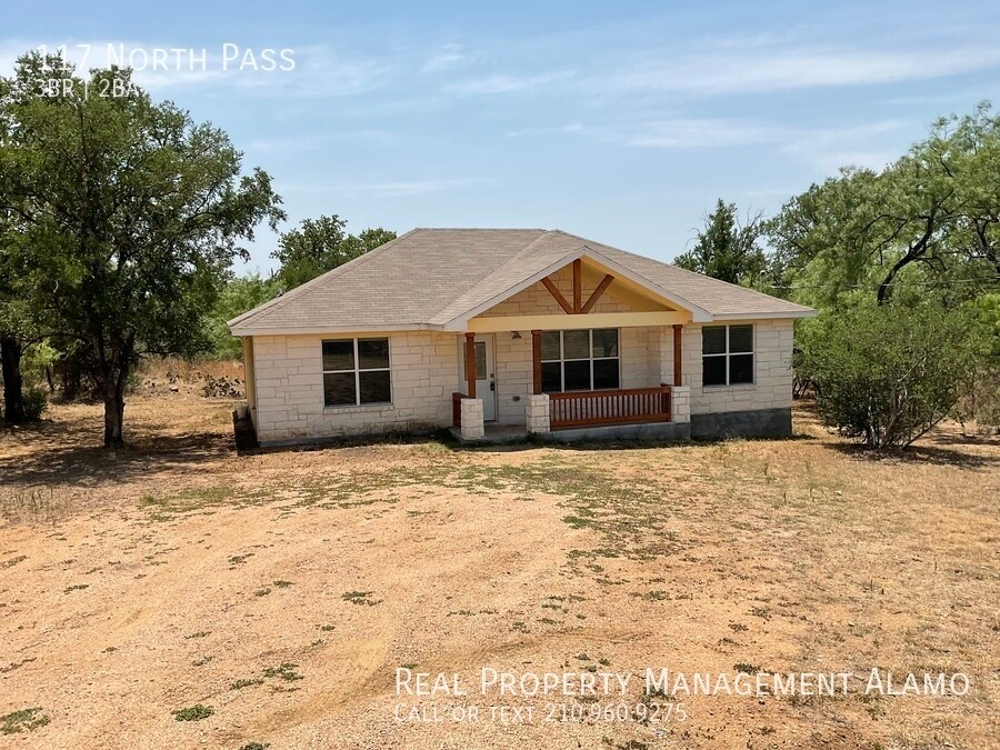 AMAZING 3 Bedroom/ 2 Bath Home Available I... House for Rent in