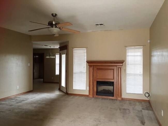 Foto del edificio - 4423 Parkway Dr