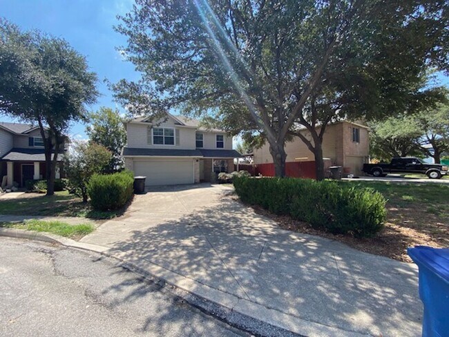 Foto del edificio - Spacious 3BR/2.5BA Home in San Antonio