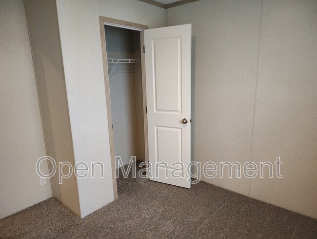 Foto del edificio - 24 Erin Ln