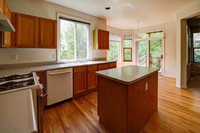 Building Photo - 5882 Orchard Creek Ln