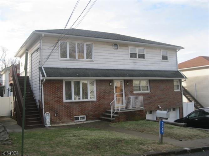 209 Rose Pl, Woodland Park, NJ 07424 Room for Rent in Woodland Park