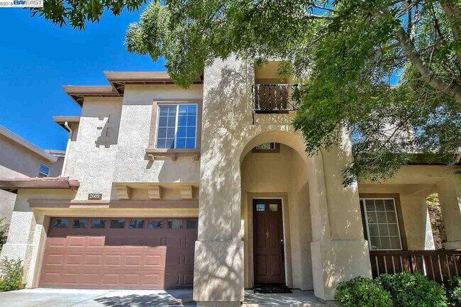 Building Photo - 2009 Mahua Way