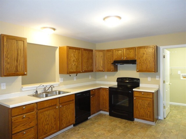 Building Photo - 5423 Twin Bridge Court