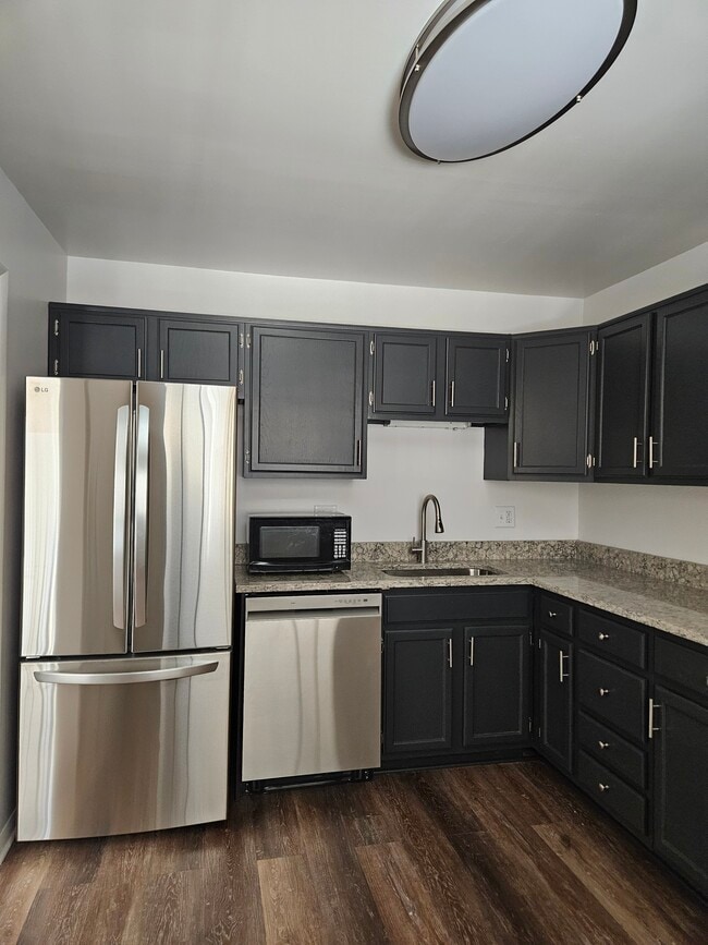 Building Photo - 6322 Bentham Ct