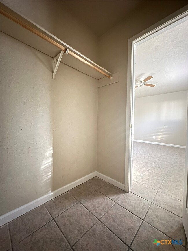 Building Photo - 607 N 20th St