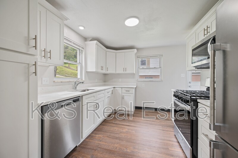 Primary Photo - 761 S Margaretta St