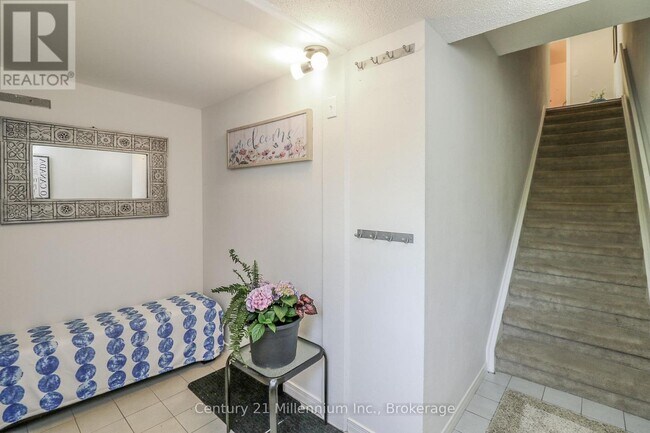 Building Photo - 107-107 Wintergreen Pl