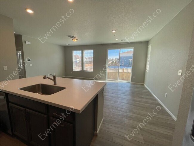 Foto del edificio - 3205 Hardin St
