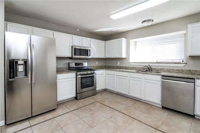 Building Photo - 7101 Seascape Dr