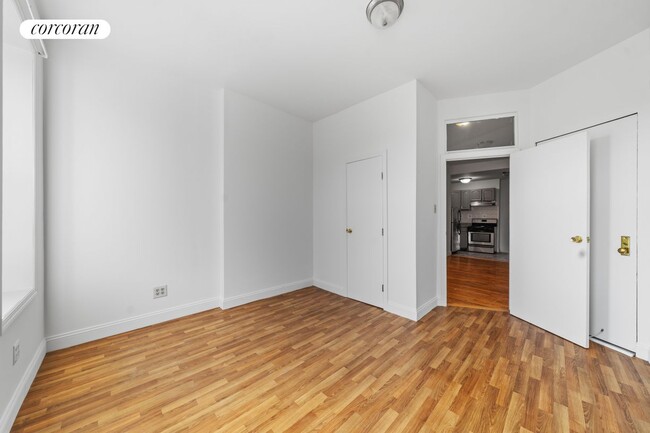Building Photo - 455 42nd St
