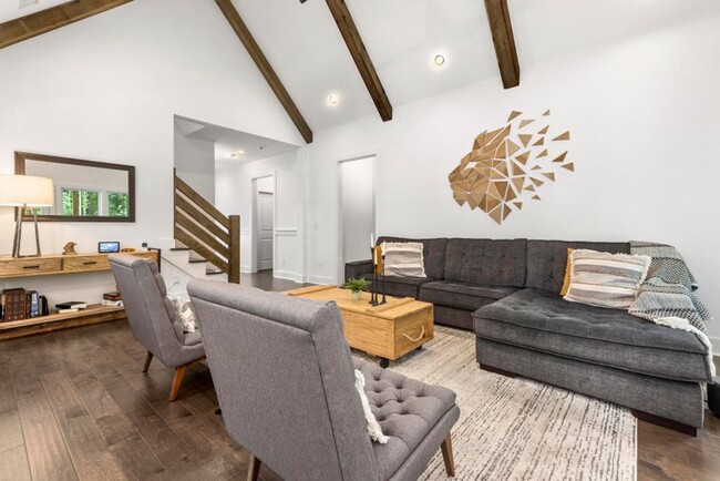 Building Photo - Three Bedroom Now Available in Northwoods S/D