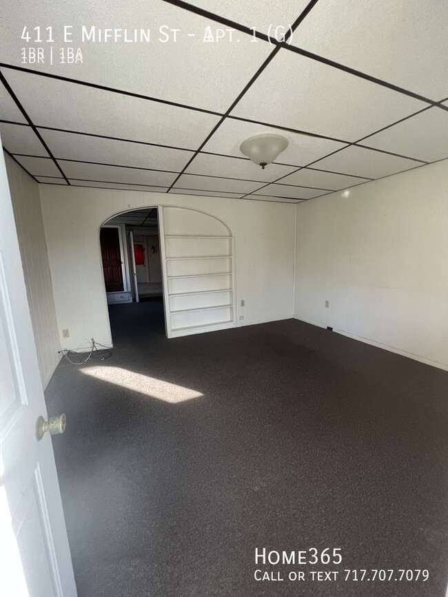 Building Photo - Quaint One Bedroom Apartment On Mifflin St!