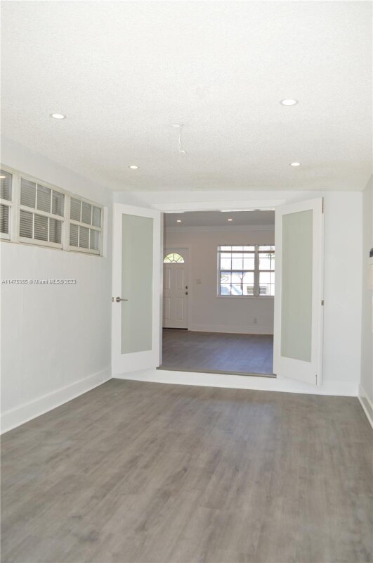 Building Photo - 000 Taft St