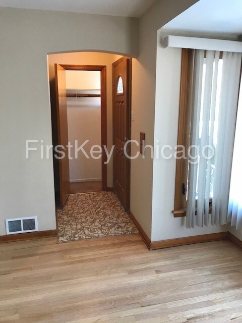 Building Photo - 2857 W 85th Pl