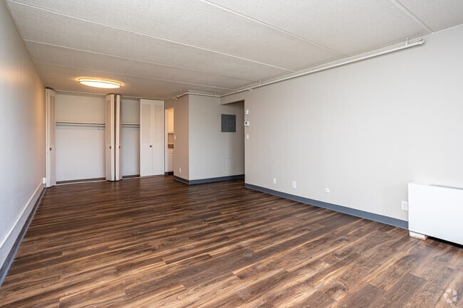 2BR, 2BA - 1,300SF - Arrive Westborough