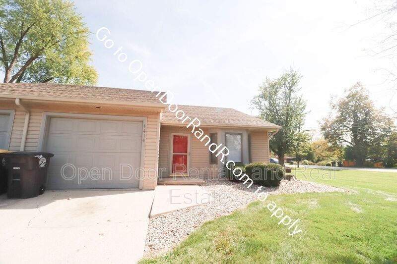 1416 Lakehurst Dr, Fort Wayne, IN 46815 Condo for Rent in Fort Wayne