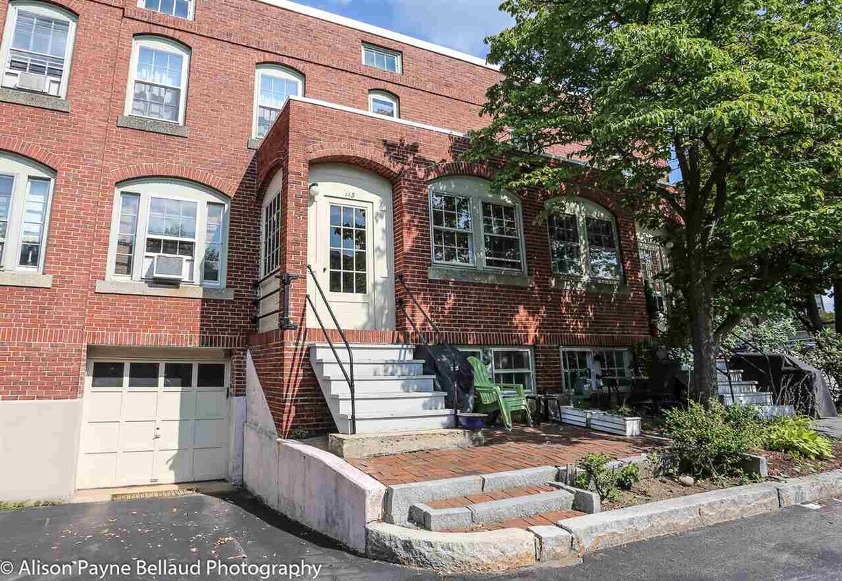 Primary Photo - 113 Kidder St