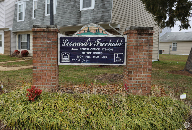 Building Photo - Leonards Freehold