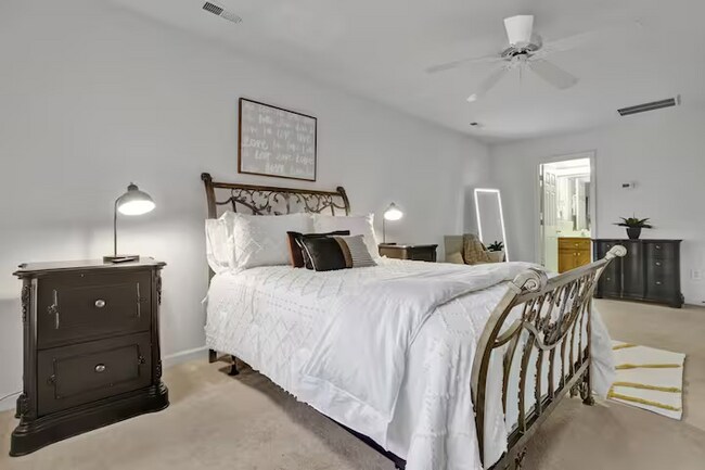 Foto del edificio - 4525 Sagewood Ln