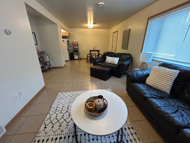 Foto del edificio - 1528 Starview Dr