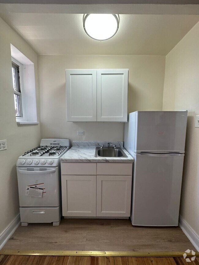 Bath Beach Apartments for Rent with Hardwood Floors Brooklyn, NY 2