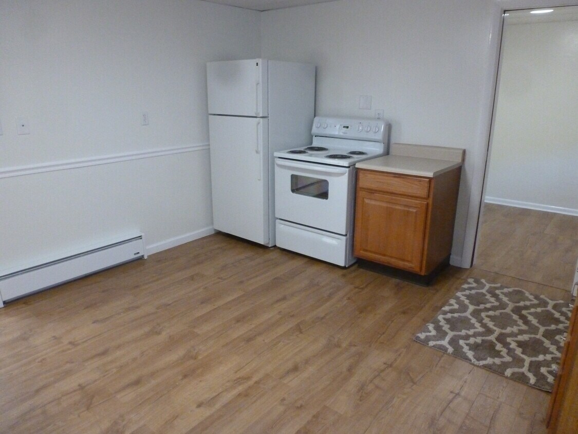 Primary Photo - 38 Erie St