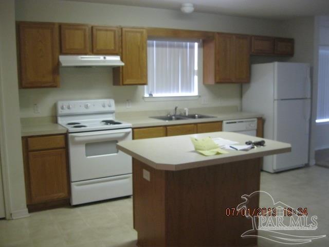Building Photo - 10397 Senegal Dr