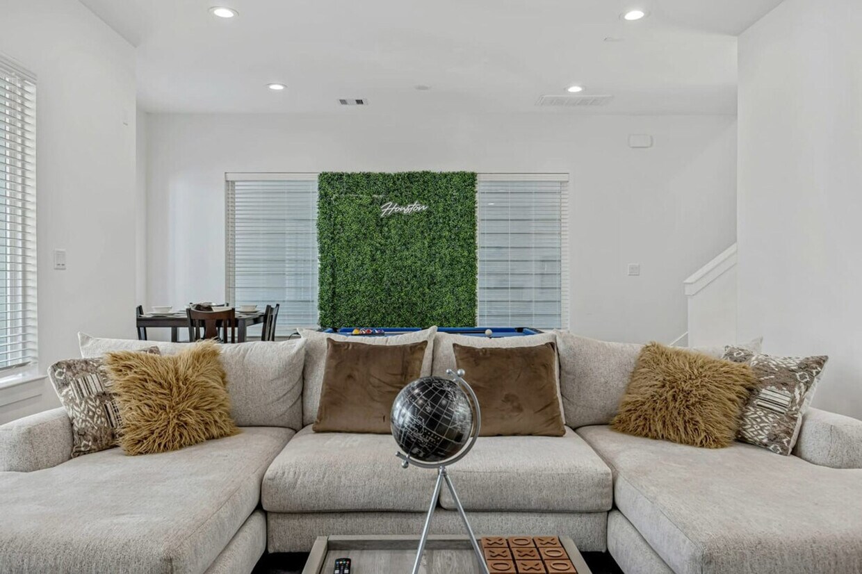 Foto principal - 3020 Live Oak St