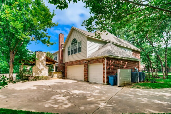 Building Photo - 644 Trailhead Dr