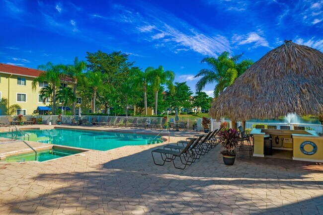 Foto del edificio - 8271 Key Royal Cir